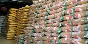 انتقاد از عدم ترخیص ۸۰ هزار تن برنج رسوبی در گمرکات